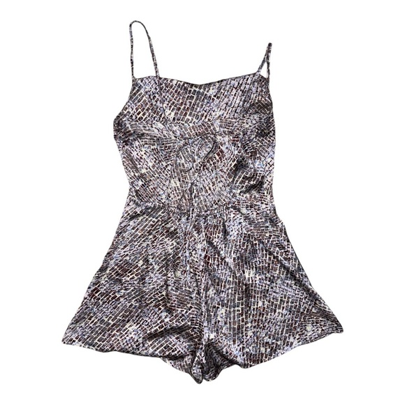 Snake Print Romper with Adjustable Straps – Festival, Concert (Size Small) - Picture 4 of 8